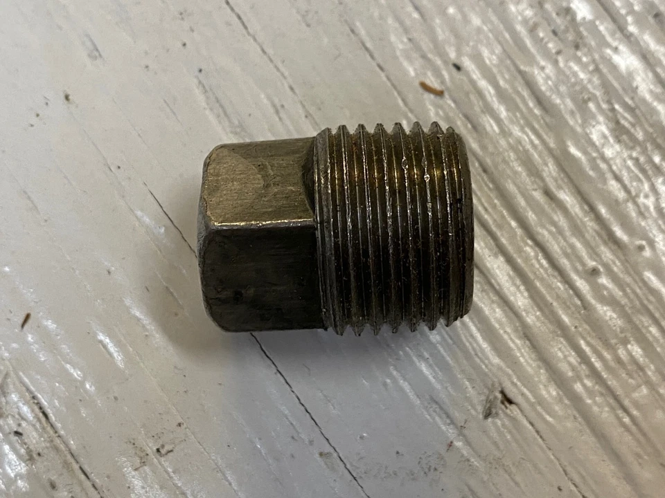 177 Malleable Iron Pipe Fitting 3/4" X 1/2” Square Head Plugs (177 qty) - Image 3 of 4