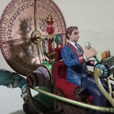 H.G. Wells' The Time Machine + George 1/24 scale deluxe model Adult collectible