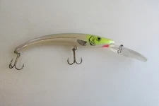 Lot #1900 Reef Runner Deep Diver 800 Series Rattle Crankbait Good Condition
