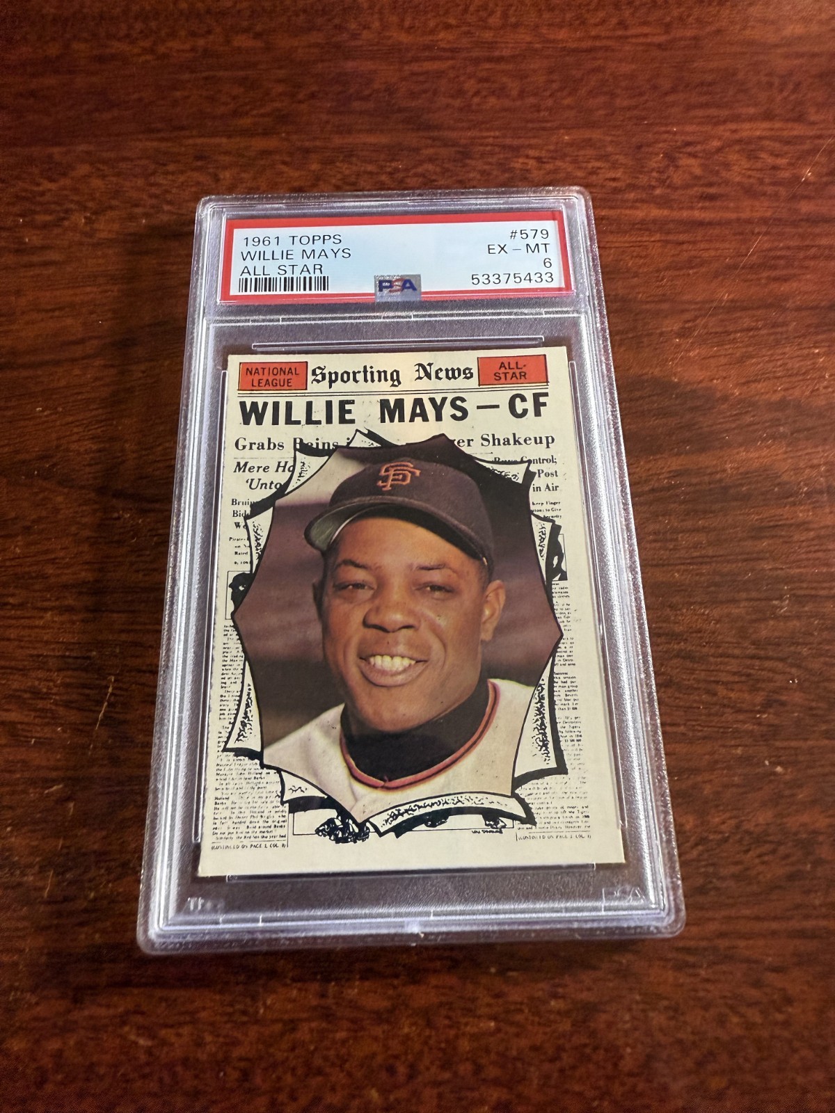 1961 Topps #579 Willie Mays HOF. PSA 6 EX/MT