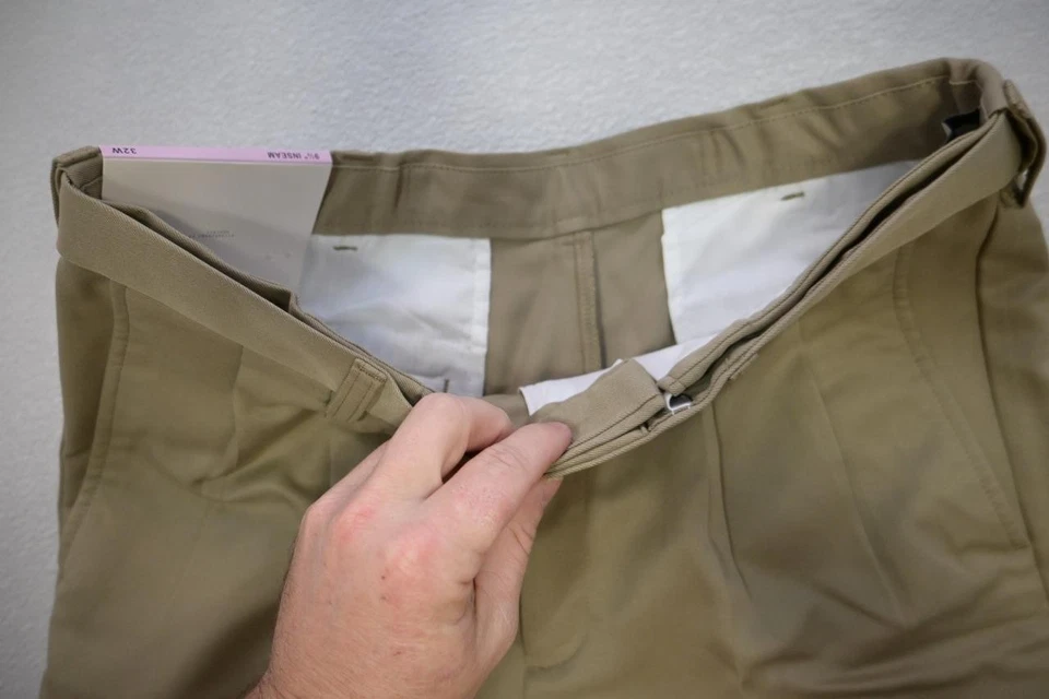 Shorts de golfe Haggar Cool18 bege plissado frontal cintura flexível 9,5" INS masculino tamanho 32 novo com etiquetas - Imagem 3 de 4