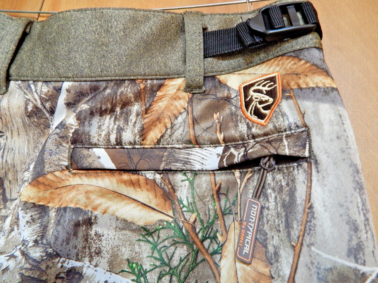 NON-TYPICAL by Drake camo pants M 32-34 ActivExl SCENT CONTROL `Realtree Med wgt