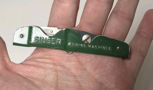 Singer Simanco 121634 Seam Ripper & Needle Threader