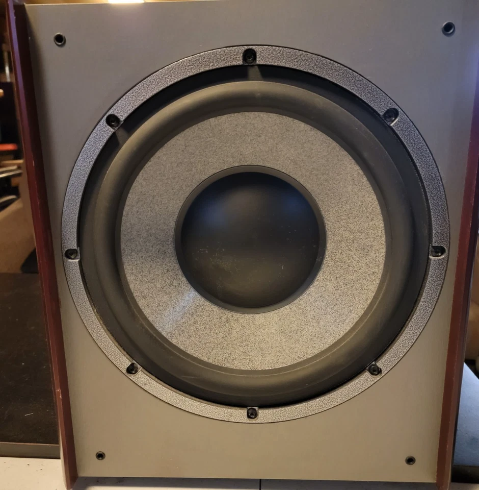 Subwoofer alimentado FOCAL JM Labs Cobalt SW800 buen estado RECOGIDA LOCAL Foto 4 de 4