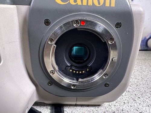 Canon L2 Hi8 8MM Canovision 8 Video Camcorder - Picture 6 of 7