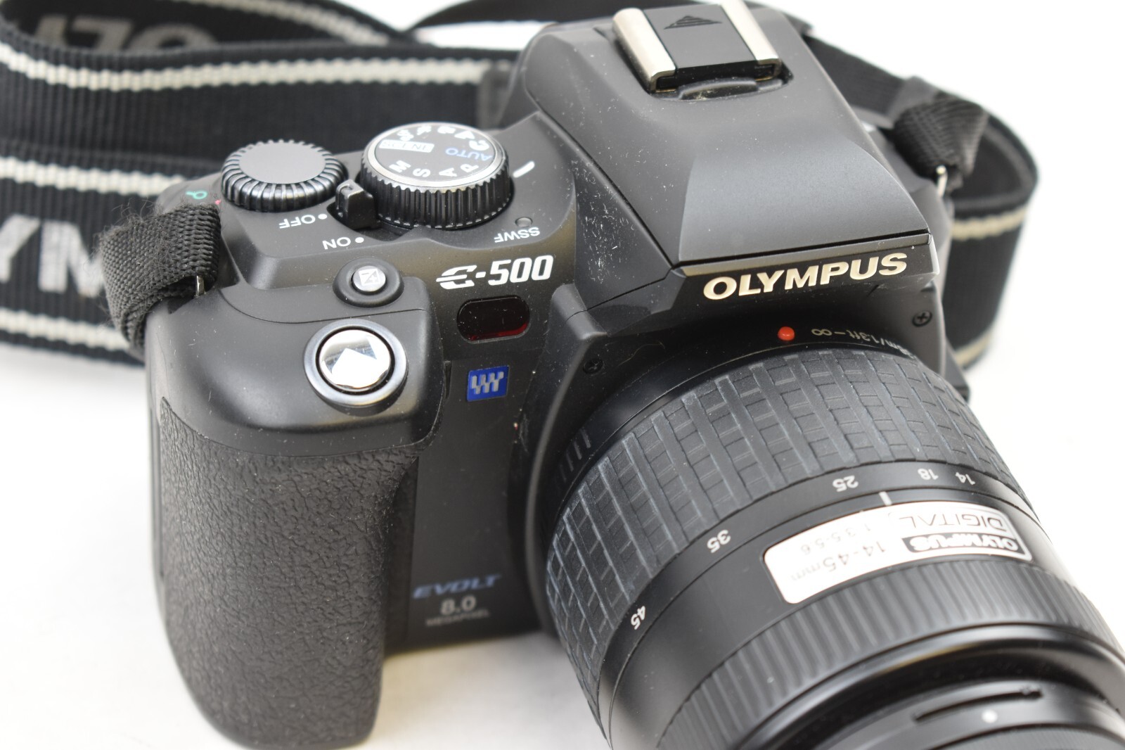Olympus E500 8MP Digital SLR Camera w/ 1445mm 13.55.6 Lens READ DESC
