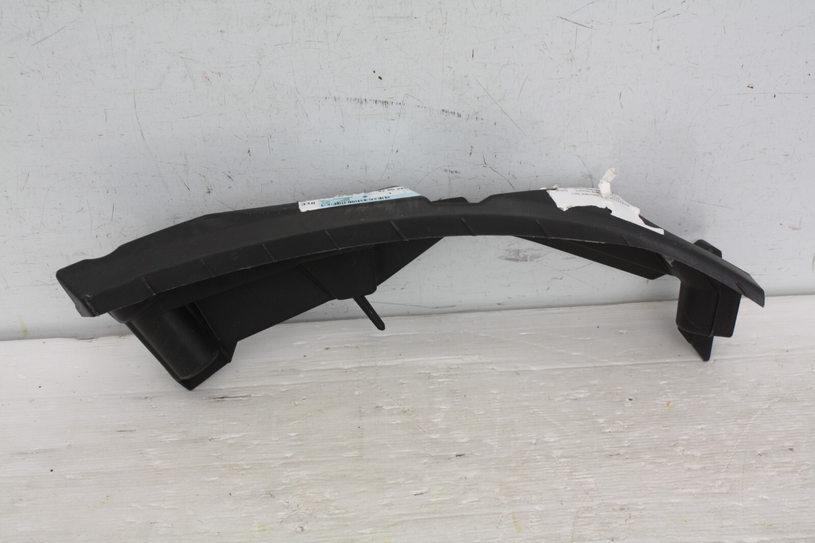 2007 Renault CLIO Mk3 Driver Side Front Bumper Bracket 8200289846  