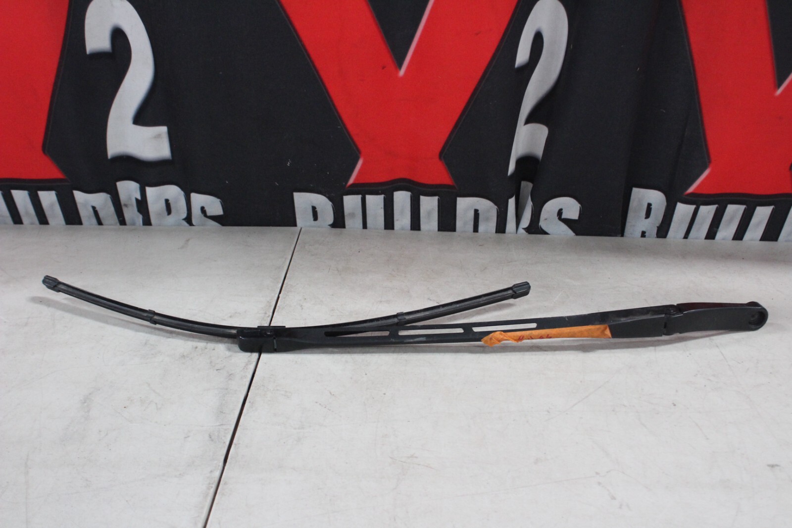 2006 (04-10) BENTLEY CONTINENTAL PASSENGER SIDE WINDSHIELD WIPER ARM