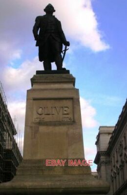 FOTO ROBERT CLIVE STATUE KING CHARLES STREET SW1 AN DER KREUZUNG MIT PFERD GU