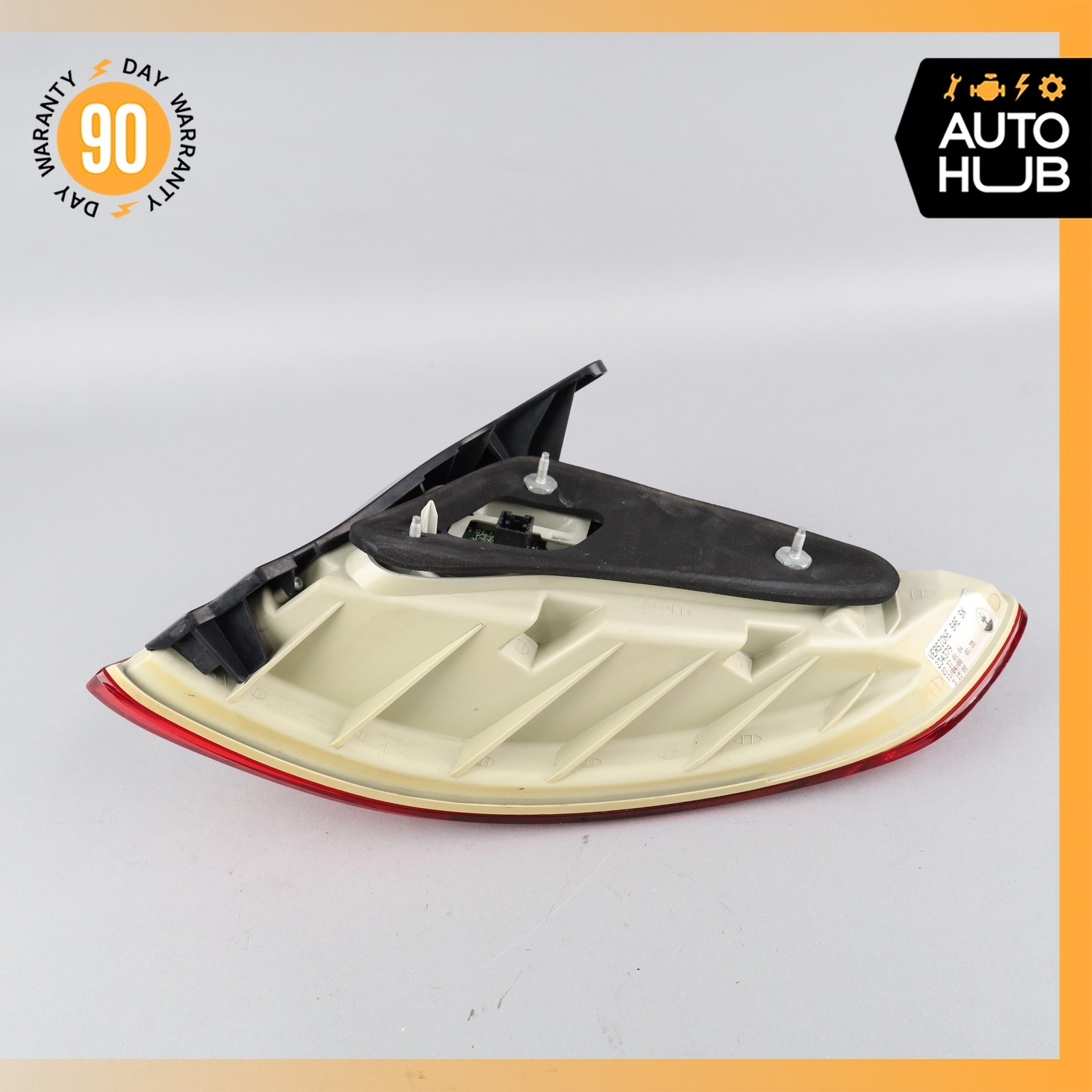 08-12 Maserati GranTurismo M145 Left Side Outer Tail Light Lamp 234379 OEM 74k