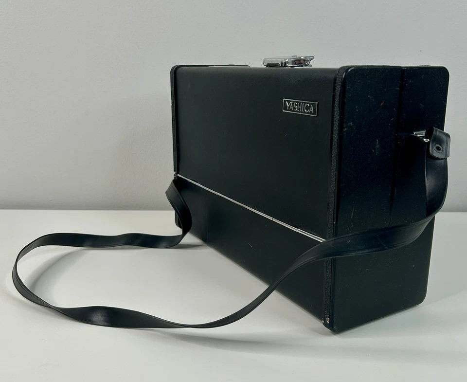 Винтажный жесткий чехол для фотоаппарата Yashica с ремешком — без ключа — как есть - Изображение 3 из 4