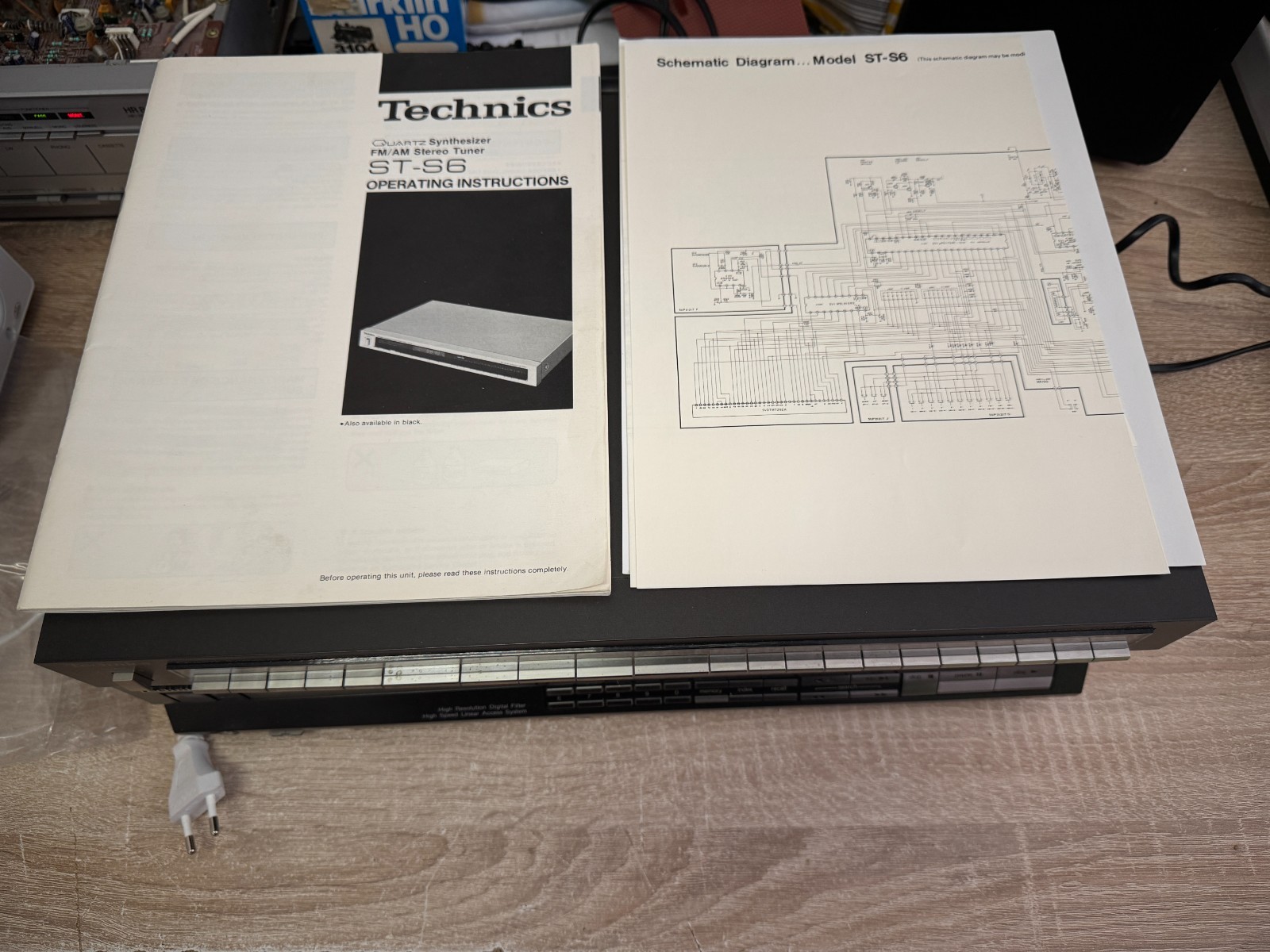 Technics ST-S6 AM/FM Stereo Radio Tuner Brown with Manual/Service Diagram