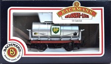 Bachmann 33-500A 14 Ton Tank Wagon 22 in BP Oil Silver Livery