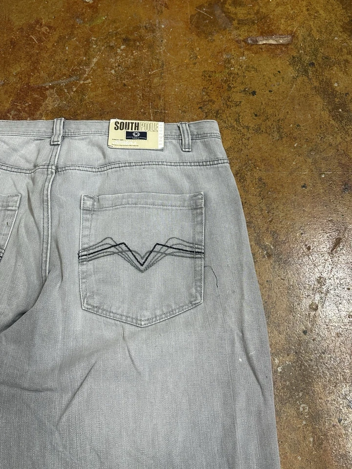 Vintage Baggy Jesse Pinkman Grey Southpole Black Tab Wide Leg Baggy Jeans 38x34 - Image 4 of 4