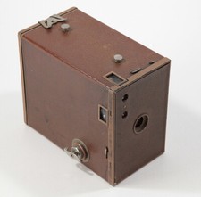 KODAK NO. 2A BROWNIE, MODEL C, BROWN, MISSING THE HANDLE/219248