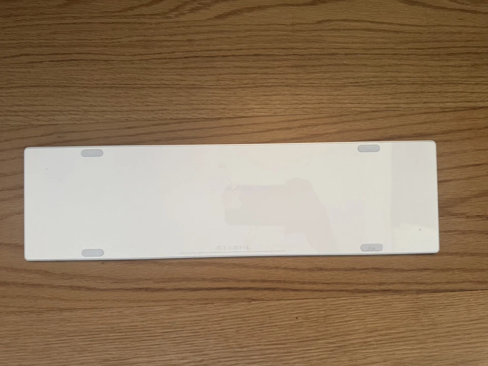 Teclado mágico Apple A1843 inalámbrico recargable Bluetooth con Numpad - ¡Probado! Foto 2 de 3