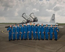 2017 NASA Astronaut Group 22 - 8x10 Photo On 8.5x11 4118
