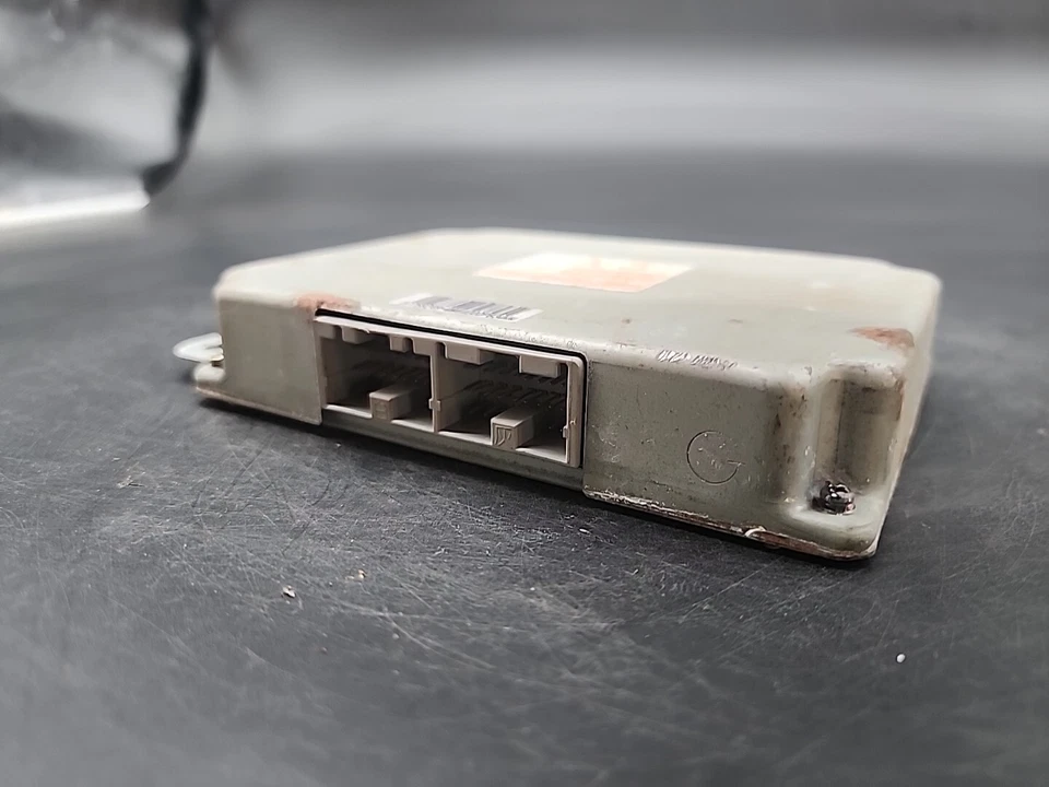 Computadora de transmisión Infiniti Q45 TCM 2002-2003 31036 AR100 L6-207 Foto 3 de 4