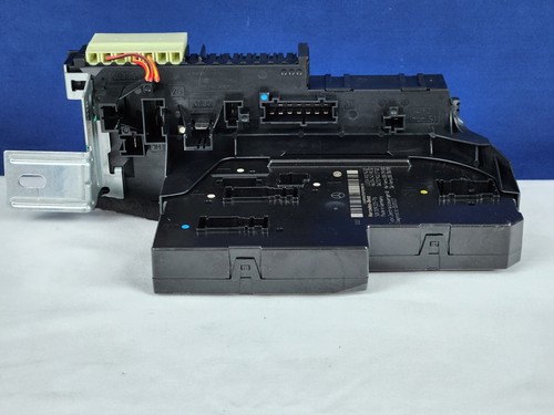 ๐
08-15 Mercedes GLK 250 350 REAR SAM Fuse Box Relay Control 2049001402 - Picture 3 of 6