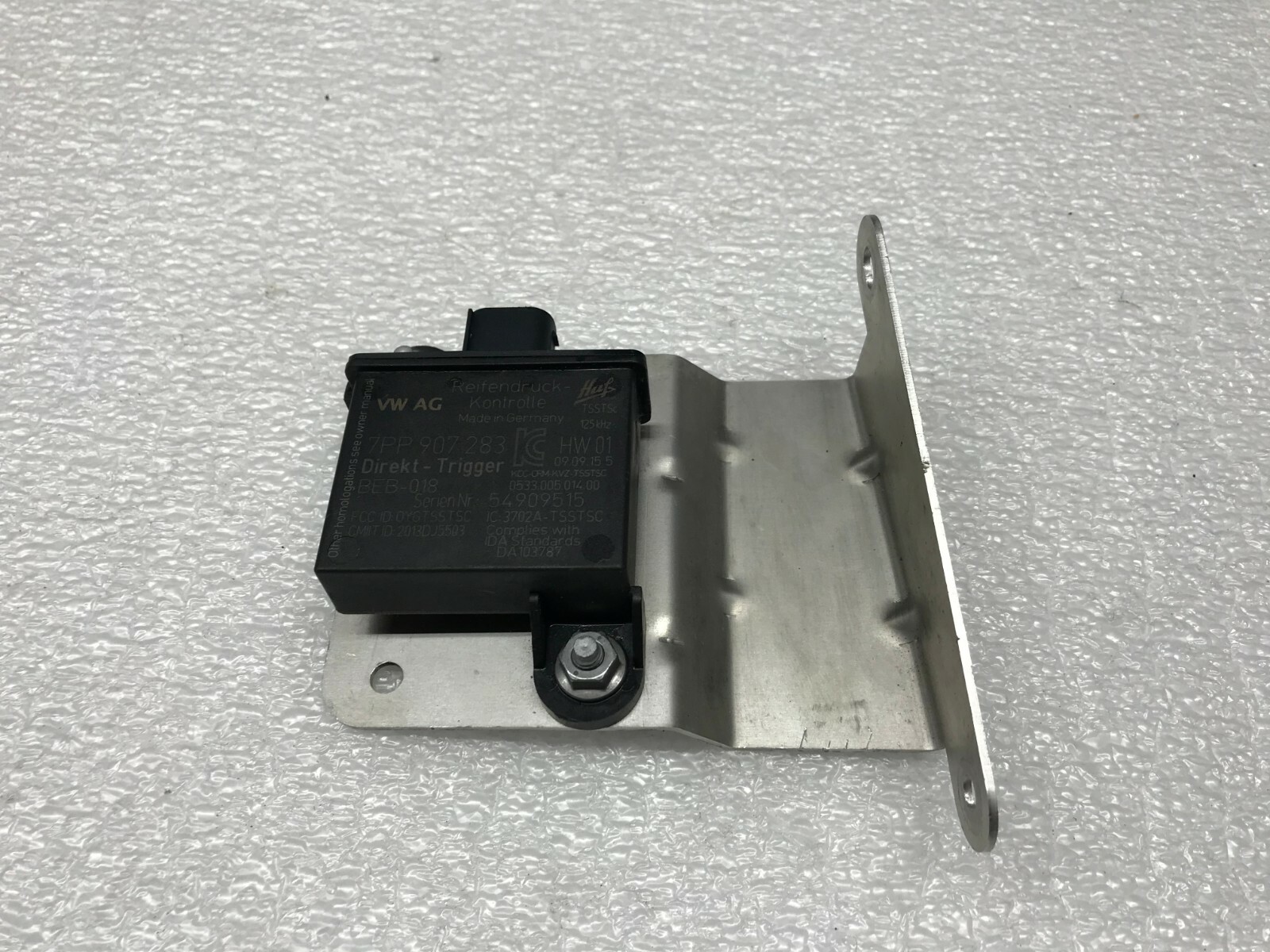 LAMBORGHINI HURACAN 610 LEFT TIRE PRESSURE SENSOR ANTENNA BRACKET OEM 7PP907283