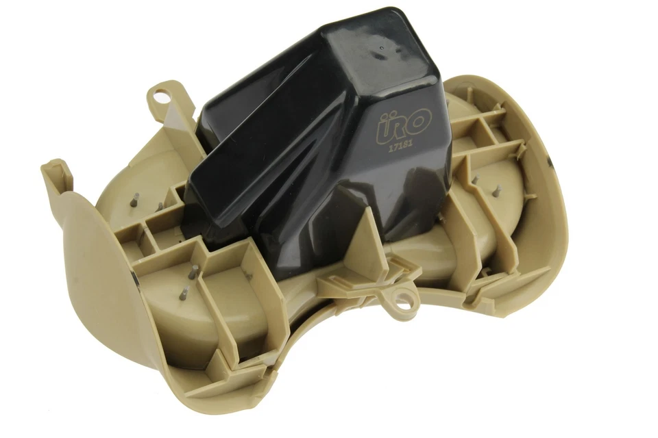 Подстаканник для 2006 Mercedes-Benz CLS500 URO - Изображение 2 из 4