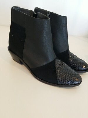Mara and Mine Ankle Boots Snake Skin Suede  Zipper Leather Black Size 7