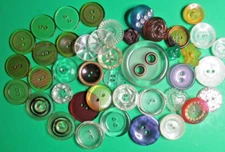 (40) VINTAGE TO NEW CLEAR PLASTIC SHANK 2&4-HOLE NOVELTY CRAFT BUTTONS-V211