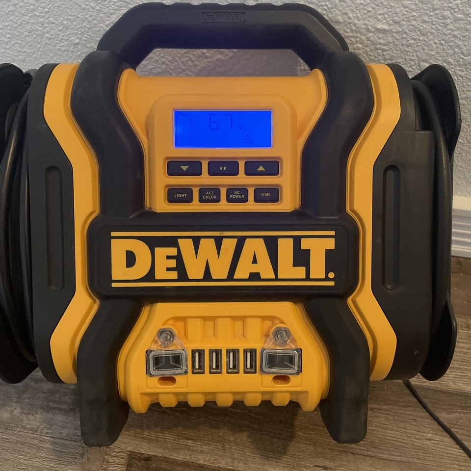 DEWALT DXAEPS14 1600 Peak Battery Amp 12V Automotive Jump Starter/Power