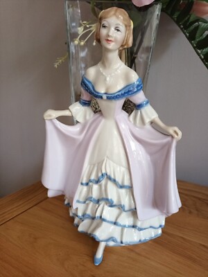 Royal Doulton Figurine, HN2751, Encore Bone China Ceramics