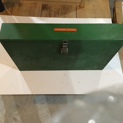 SCOUT FOLDING VINTAGE GRILL and storage box