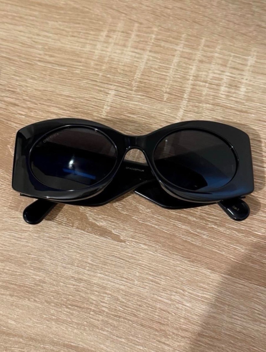 Authentic Gucci Designer Oversized Sunglasses in Black /Gold With Original Case View 3