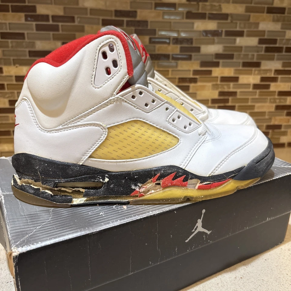 Nike Air Jordan 5 Retro 2000 V Rojo Fuego talla 8 TOTALMENTE NUEVAS con entresuela desmoronada DS Foto 2 de 4