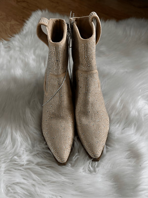 Sparkly western boots with little shiny diamonds, off-white/tan color small size