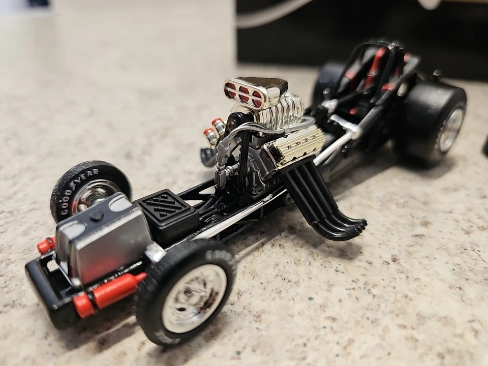 De colección 1997 Acción John Force Mustang Divertido Coche Driver del Año 1/5000 Nuevo en Caja Foto 3 de 4