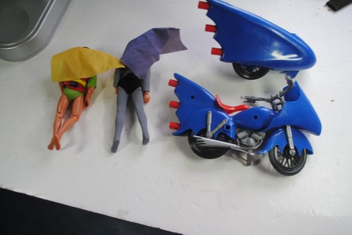 Mego 8 inch VINTAGE fist fighting batman & robin + motor condition ! - Picture 6 of 7
