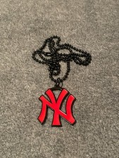 NY New York YANKEES Metal Logo Necklace On Ball Style Chain Black And Red NEW