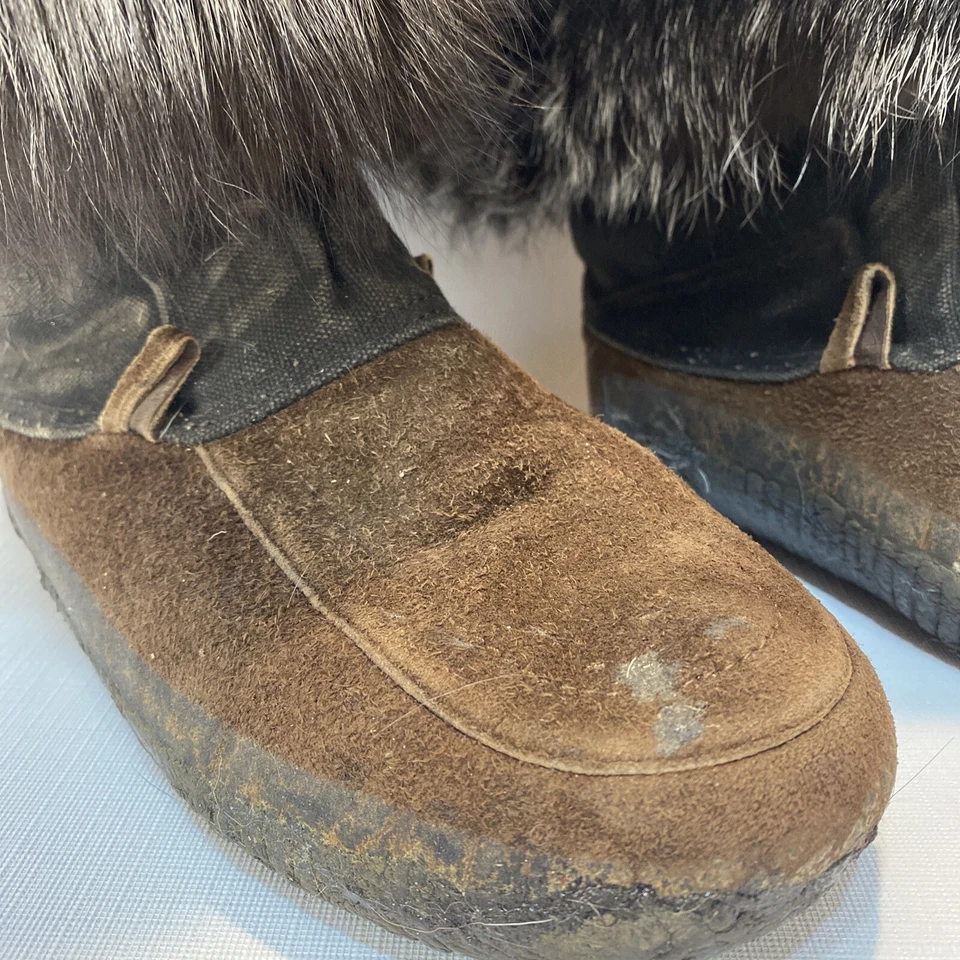Handmade mukluk boots Silver fox fur real SIZE EST brown leather & black canvas - Image 3 of 4