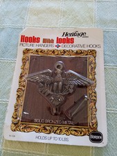 Vintage Heritage Hooks with Looks Eagle picture hanger Borden Made in USA 1976