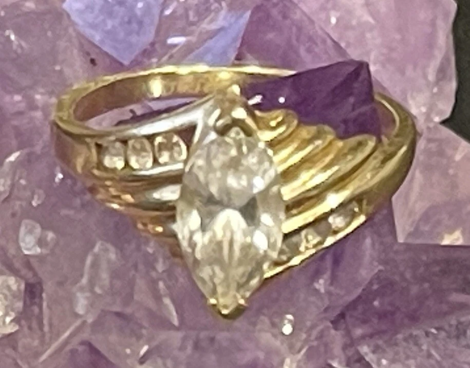 14K Solid Yellow Gold DQ CZ Diamonique Gemstone Ring Size 9 Weight 4.4g - Image 3 of 4