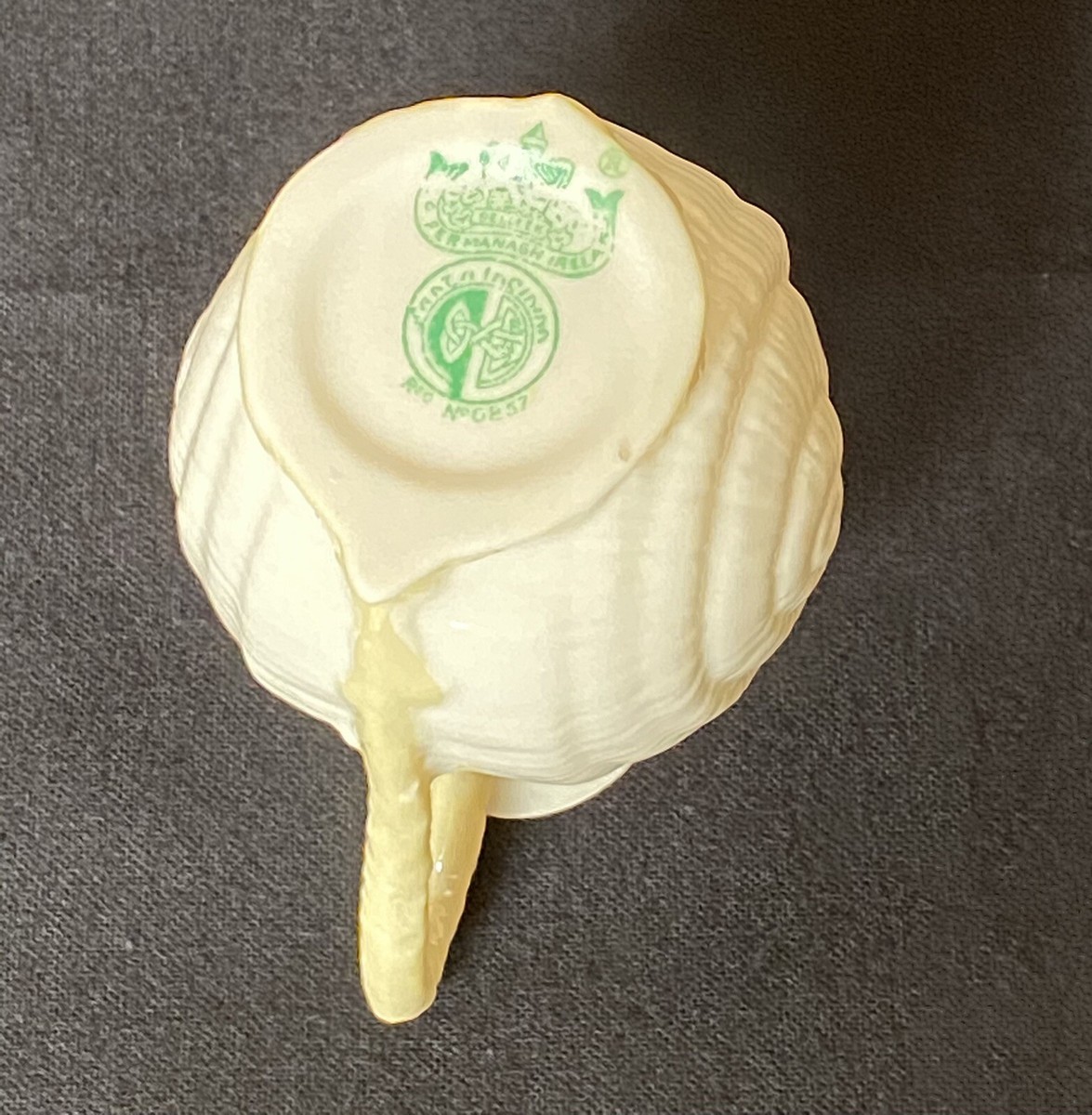 Belleek ベリーク クリーム＆シュガーボウル イエローラスター Vintage Belleek Toy Shell Cream and Open Sugar Yellow Lustre