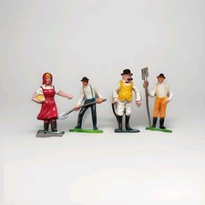 Britains copy Hong Kong farm worker figures 48mm high