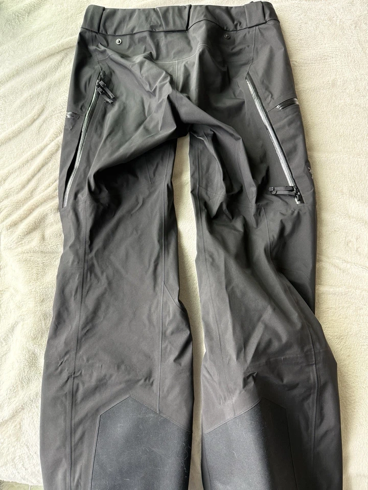 Pantalones de snowboard Arc'teryx Gore-Tex para hombre Foto 2 de 3
