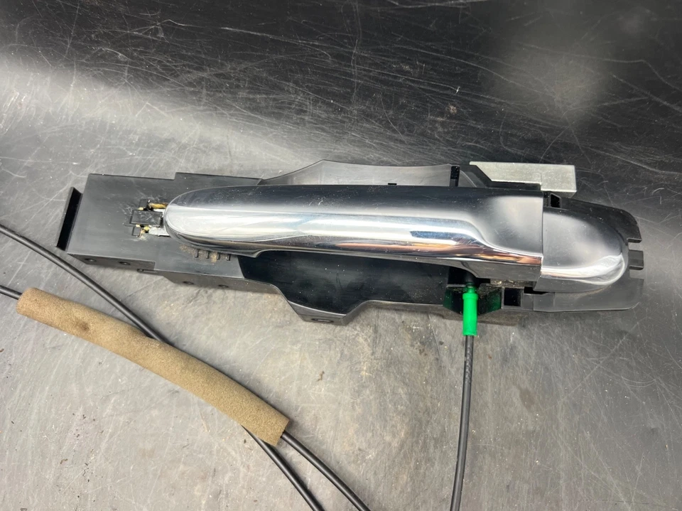 Оригинальная защелка на ручку внешней внутренней двери со стороны водителя для Nissan Versa 2012-2018 годов выпуска - Изображение 2 из 4