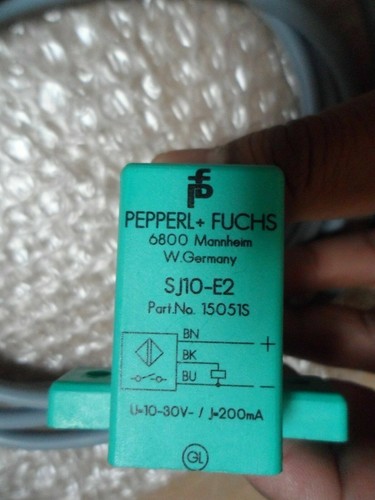 Pepperl-Fuchs Inductive sensor SJ10-E2 , SJ10 E2 , SJ10E2 15051S I505IS SJI0-E2 - Picture 2 of 3