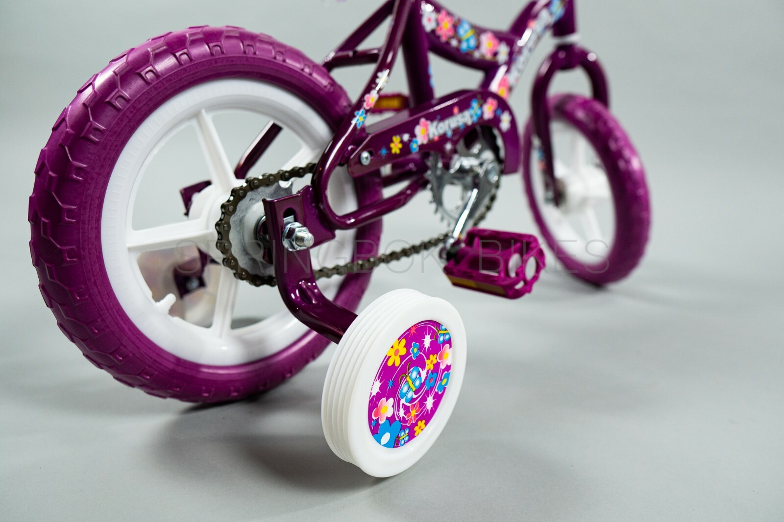 sofia the first bike with training wheels