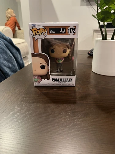 Pop! TV The Office Pam with Teapot & Note #1172 Figure Funko