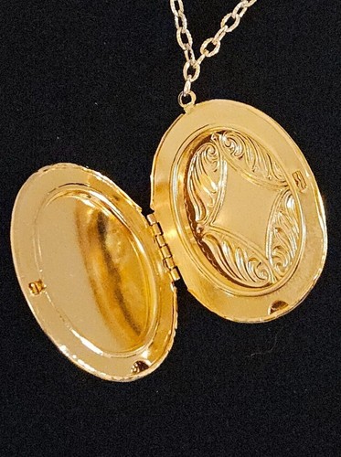 Gold Tone Locket w/Faux Cameo Necklace Victorian Inspired Halloween Fashion - Picture 3 of 16