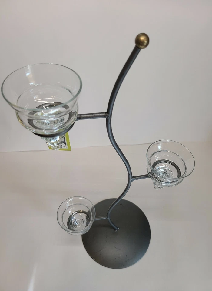 Candelabro para 3 velas hierro metal cepillado níquel y oro - 3 gotas de vidrio  Foto 2 de 4