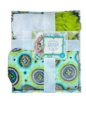 New Women  s Spa Set Deluxe Plush Three Piece Great For Gift Kit
