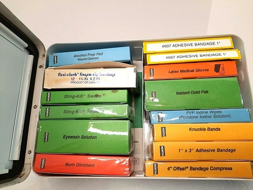Kit de primeros auxilios vintage Mettam Safety Supply Co caja metálica y contenido (14 cajas) - Imagen 4 de 7